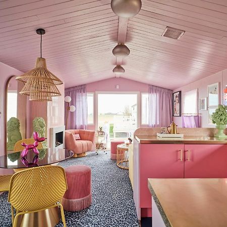 Fun Barbie Inspired, 6 Berth Caravan - Camber Sands Holiday Park, Near The Beach Exterior foto